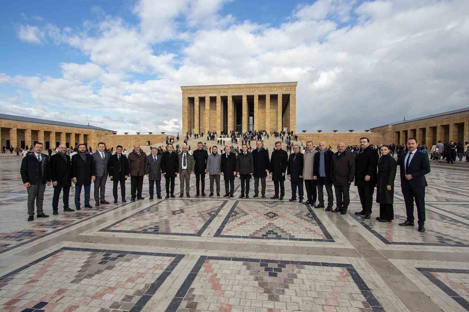 Bursa Ticaret Borsası, 100. yılında Anıtkabir’i ziyaret etti