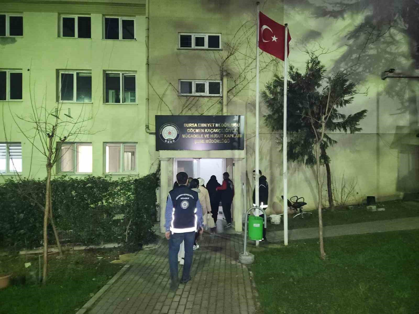 Çalışma izni olmayan 8 yabancı uyruklu yakalandı