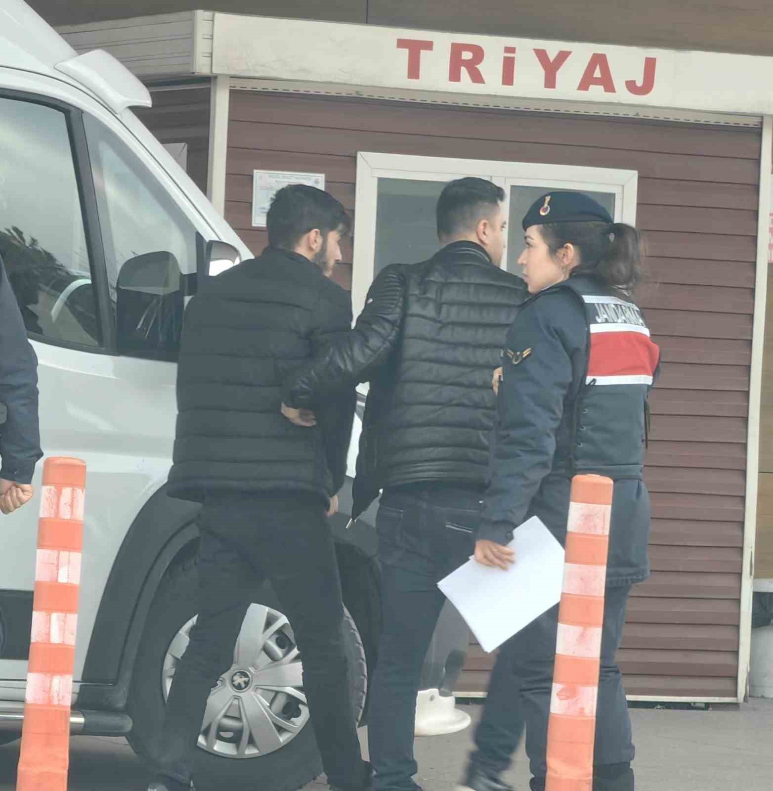 Aracıyla gelip dükkanı ateş eden saldırgan tutuklandı