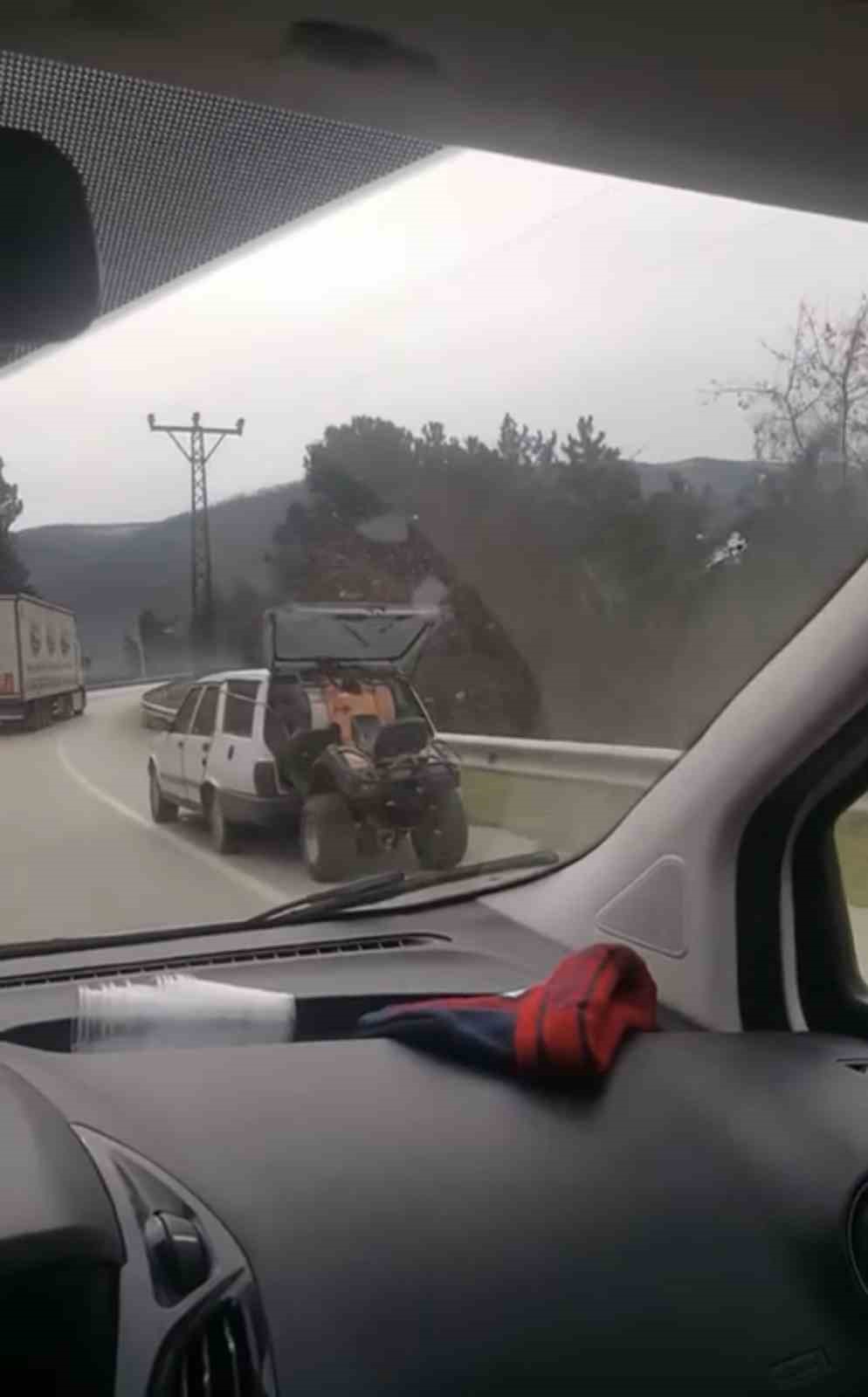 Bursa’da tehlikeli taşımacılık kamerada