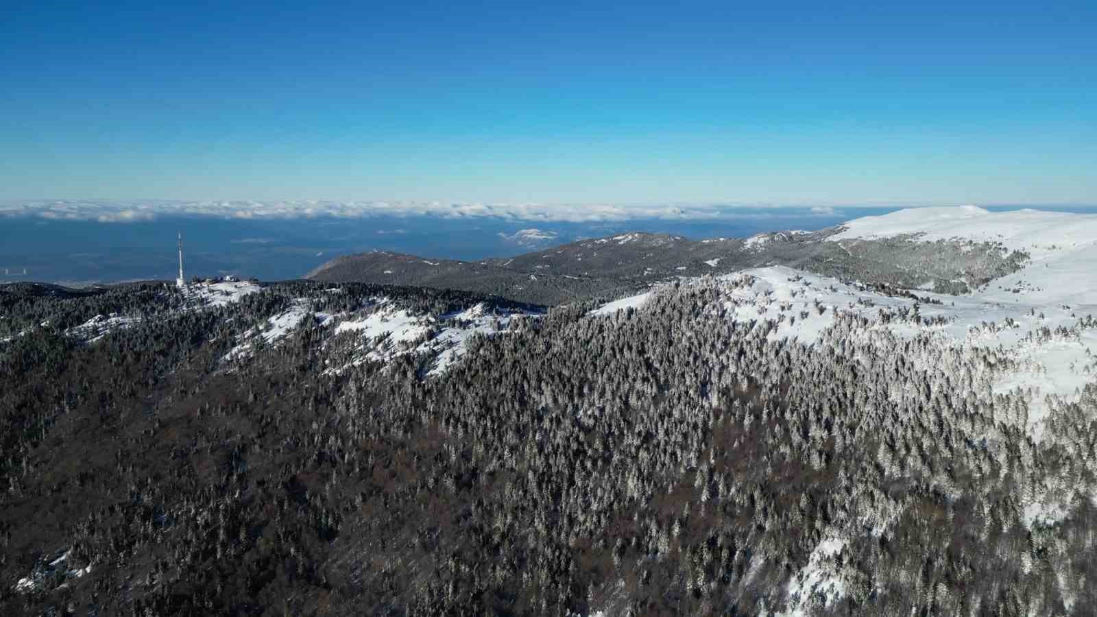 (Özel) Uludağ’ın ayak basılmayan karla kaplı yayları böyle görüntülendi