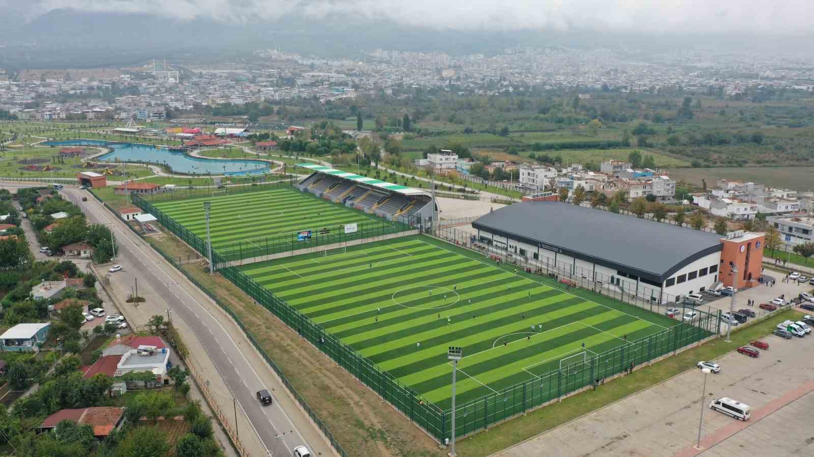 Sporun yeni adresi ’Vakıf Bera’, Bakan Bak’ın katıldığı törenle açıldı