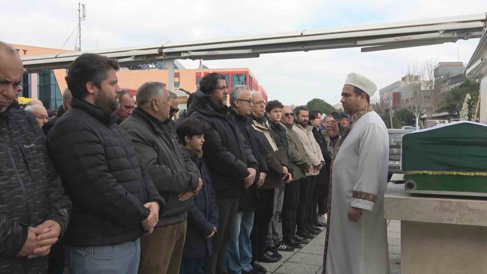 HasTavuk kurucularından Sedat Sırrı Sezer son yolculuğuna uğurlandı