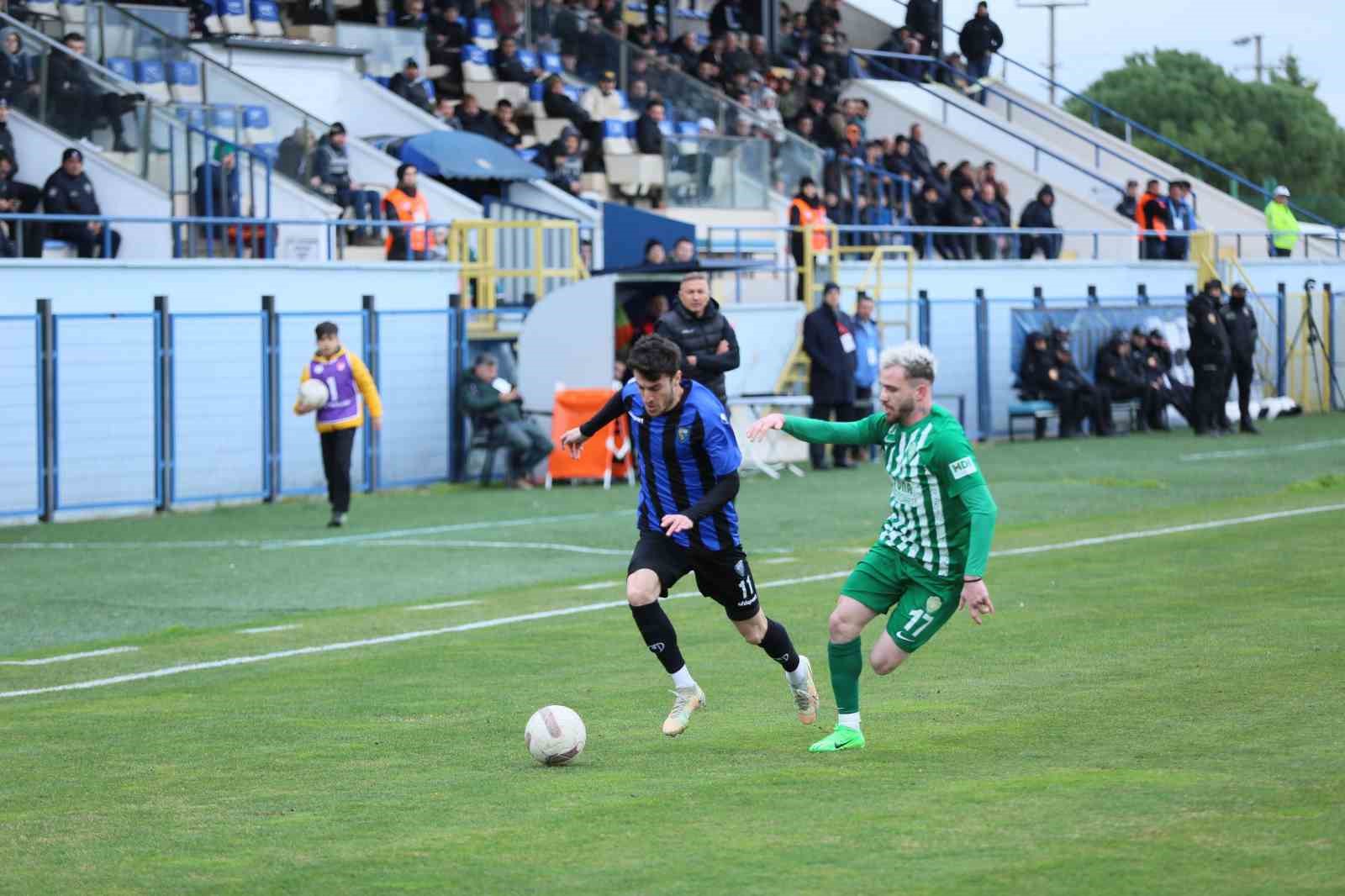 TFF 2. Lig: Karacabey Belediyespor: 0 - Kırklarelispor: 0