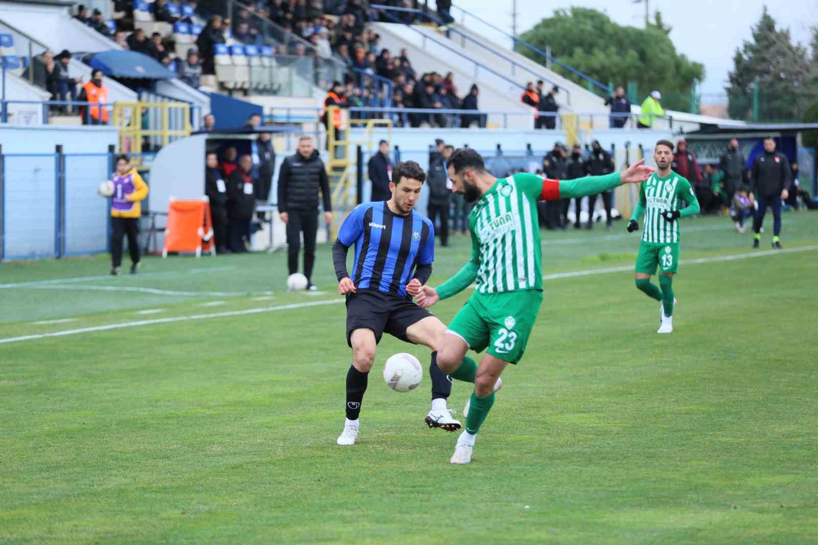 TFF 2. Lig: Karacabey Belediyespor: 0 - Kırklarelispor: 0