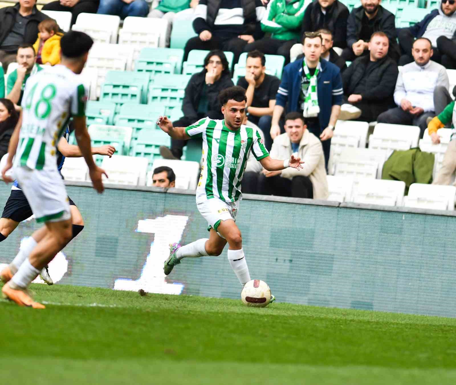 TFF 2. Lig: Bursaspor: 1 - Beyoğlu Yeni Çarşı: 1