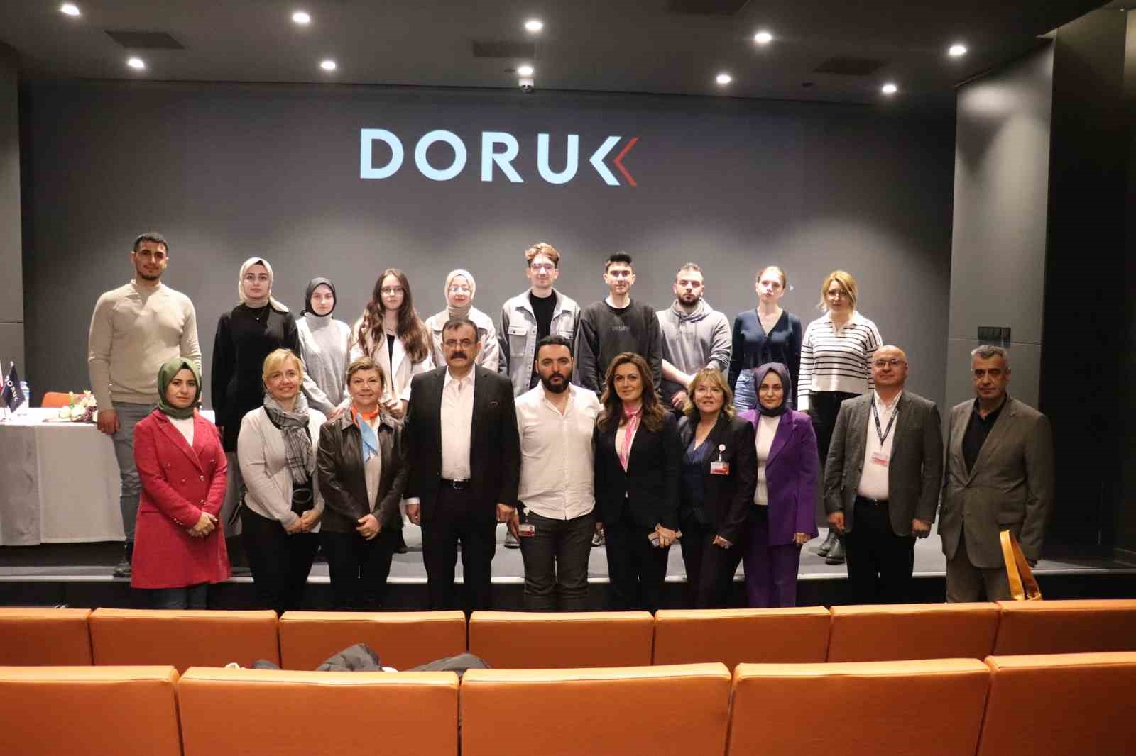 Doruk Hastanesi geleceğin mimarlarını ağırladı