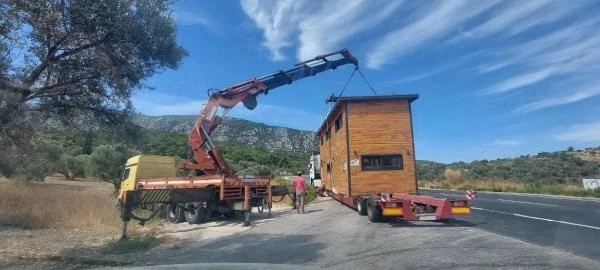 İzmir Karaburun'da Aras Bulut İynemli, Erkan Kolçak Köstendil ve Necip Memili'ye ait 