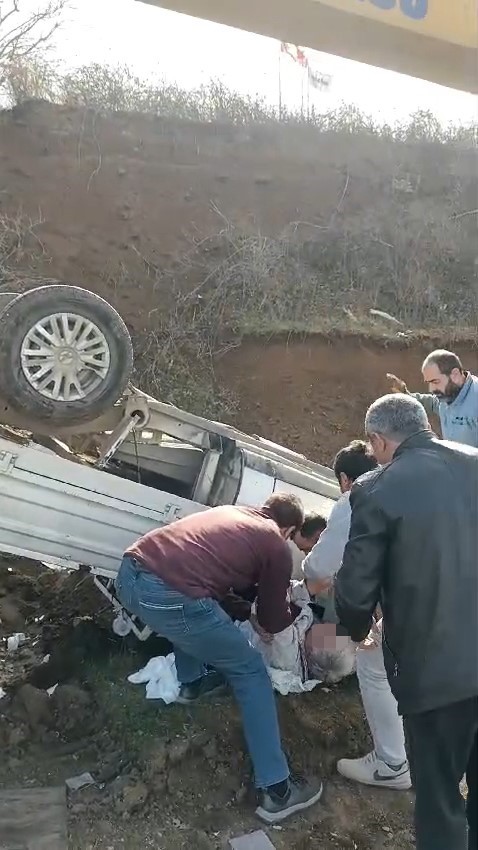 Direksiyonda uyuyakaldı, otomobil takla attı