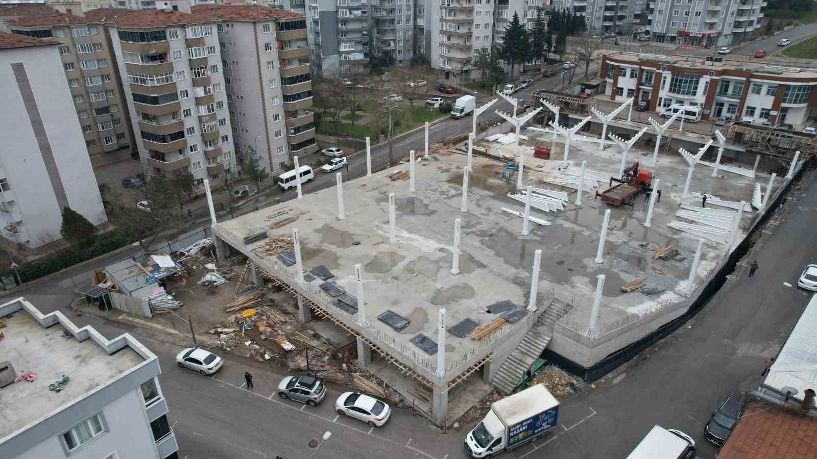 Başkan Yılmaz, Bağlaraltı pazar yerini inceledi