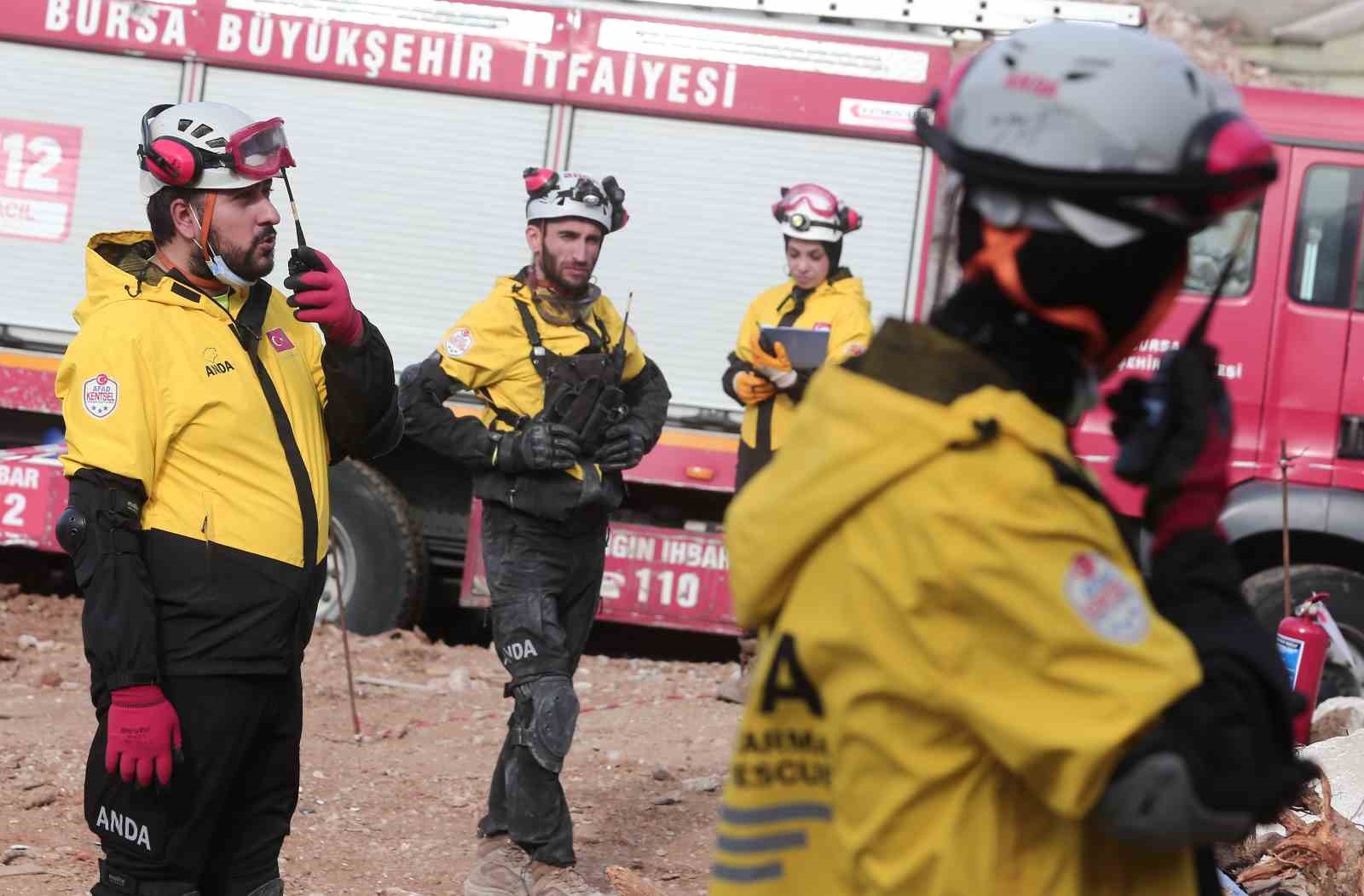 (Özel) Bursa’da nefes kesen deprem tatbikatı...