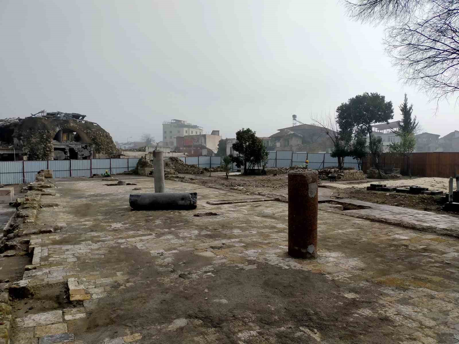 Antakya Ulu Cami’de enkaz kaldırıldı