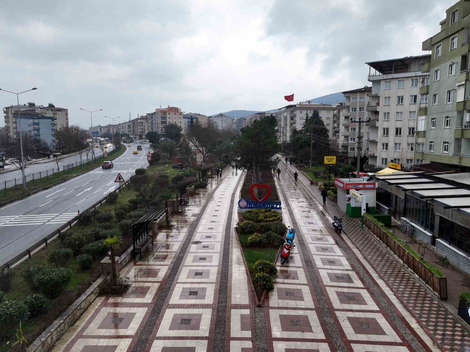 Şehit Erhan Öztürk Parkı, yenilenen yüzüyle hizmete açıldı