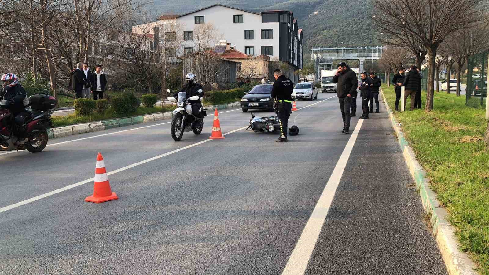 Bursa’da kazaya karışan motosiklet sürücüsü hayatını kaybetti