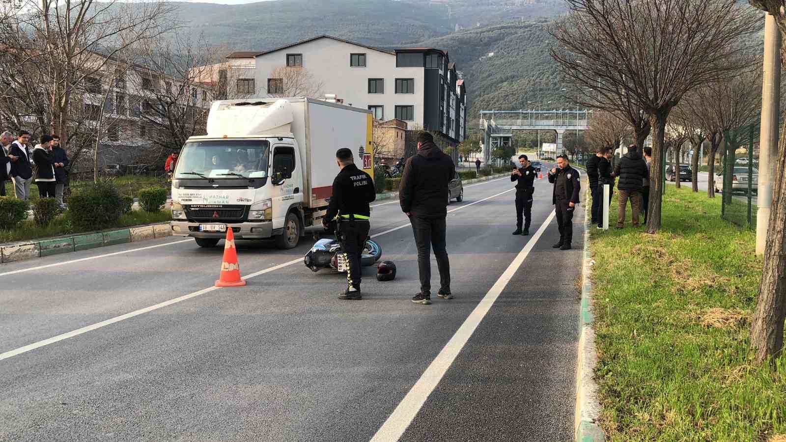 Bursa’da kazaya karışan motosiklet sürücüsü hayatını kaybetti