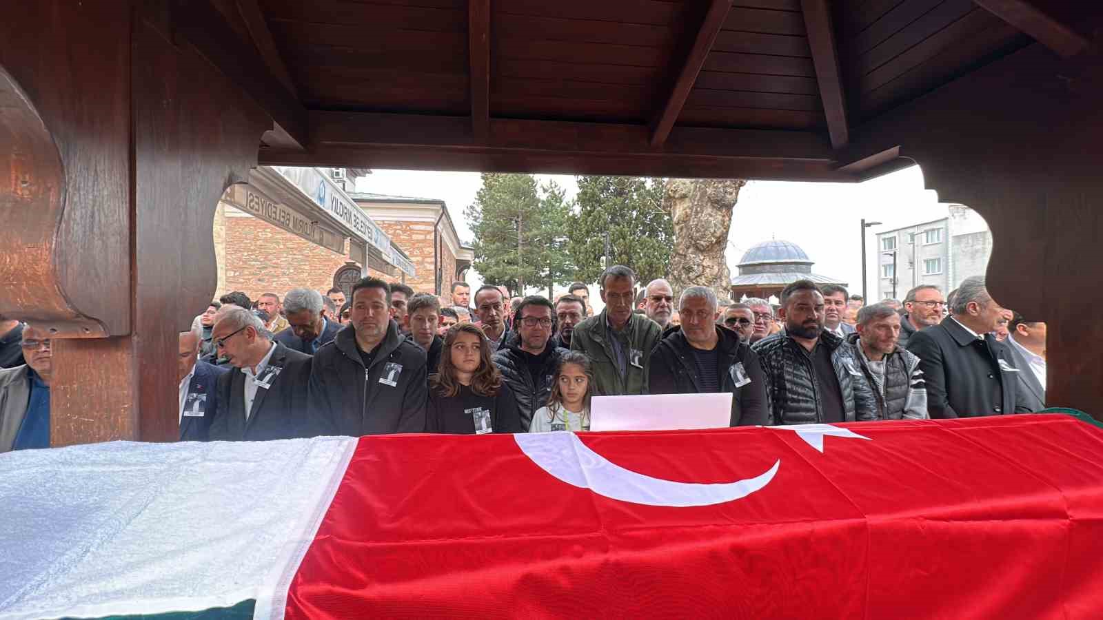 Sinan Ateş’in babası gözyaşları içinde toprağa verildi