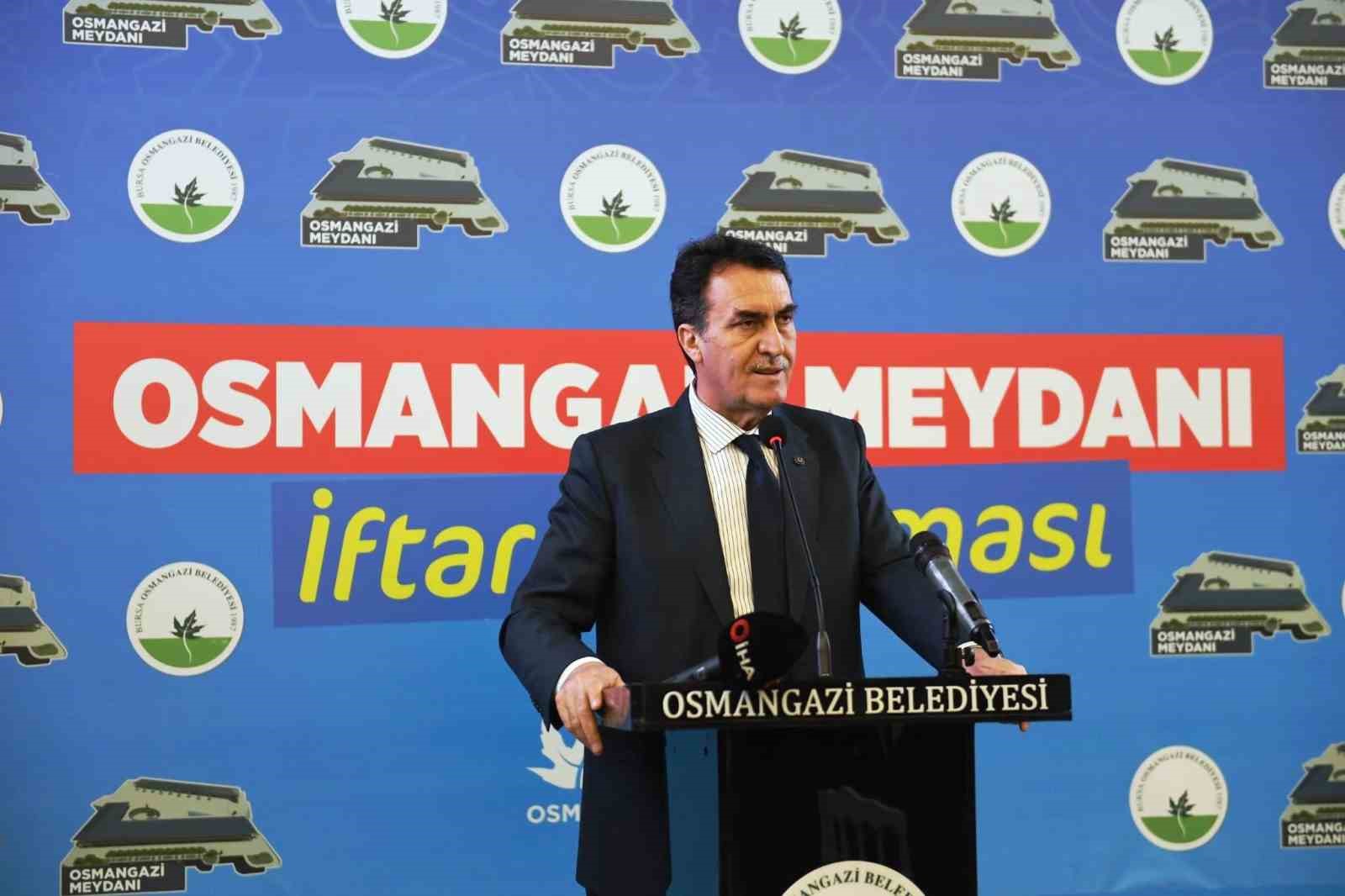 Başkan Dündar, şehit aileleri onuruna iftar verdi