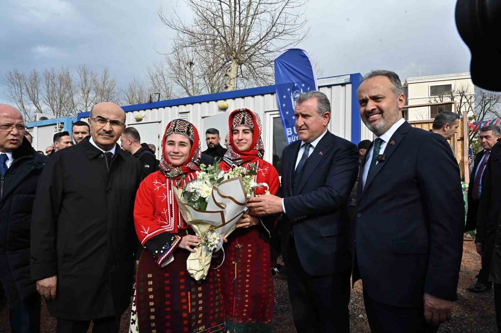 Atatürk Kapalı Spor Salonu tekrar ayağa kalkıyor