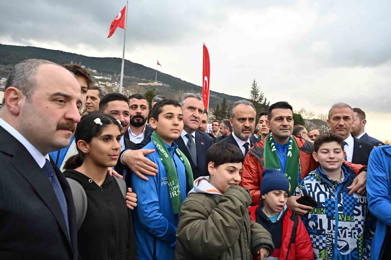 Atatürk Kapalı Spor Salonu tekrar ayağa kalkıyor