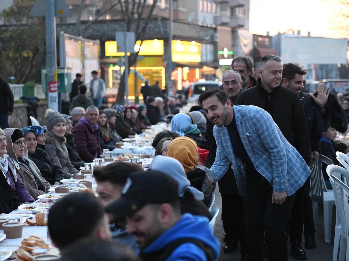 Kestel Belediyesi’nden 6 bin kişilik sokak iftarı