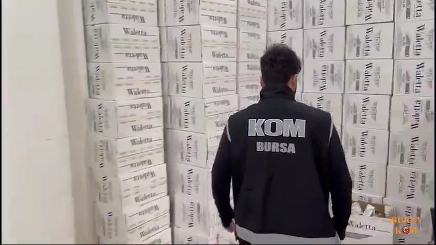 Bursa’da kaçakçılık operasyonu...Milyonlarca makaron ele geçildi