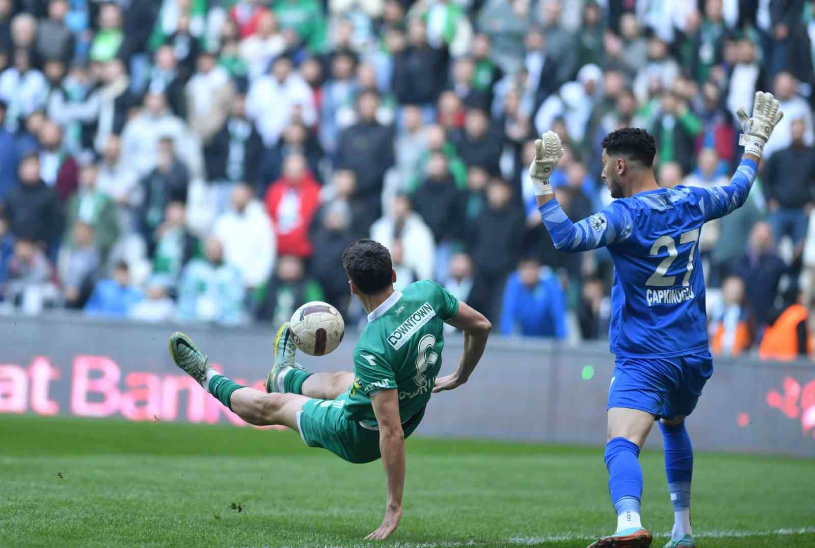 TFF 2. Lig: Bursaspor: 2 - Serik Belediyespor: 2