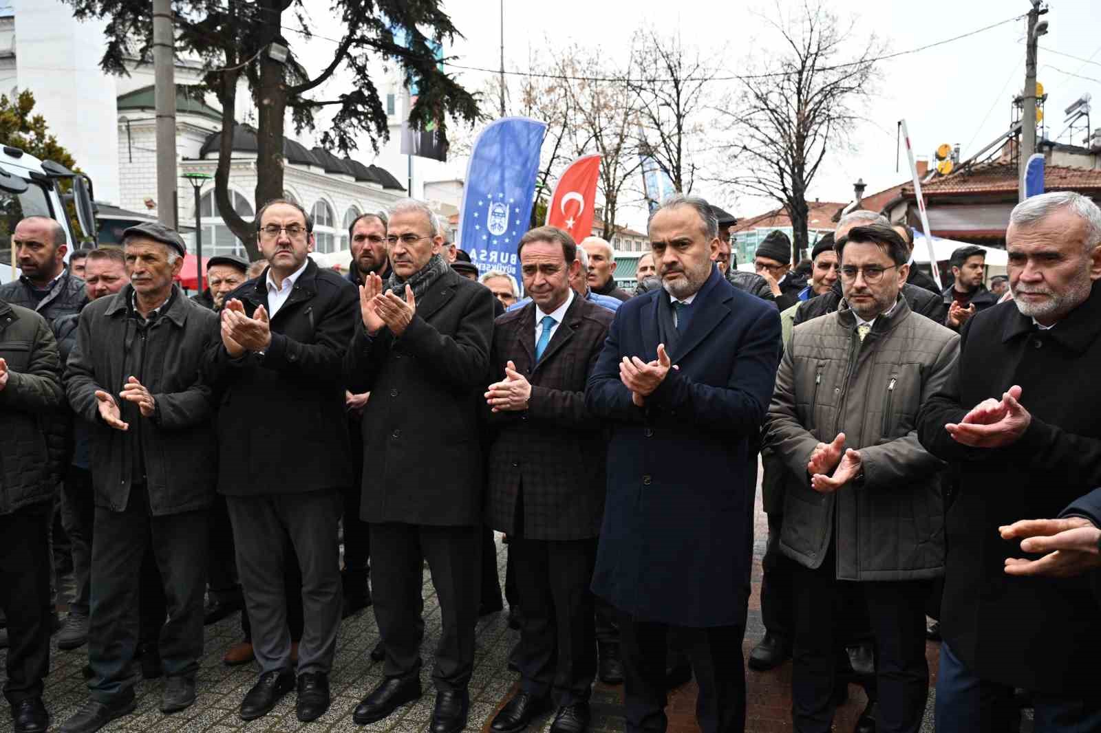 Büyükşehir’den besiciye yem desteği