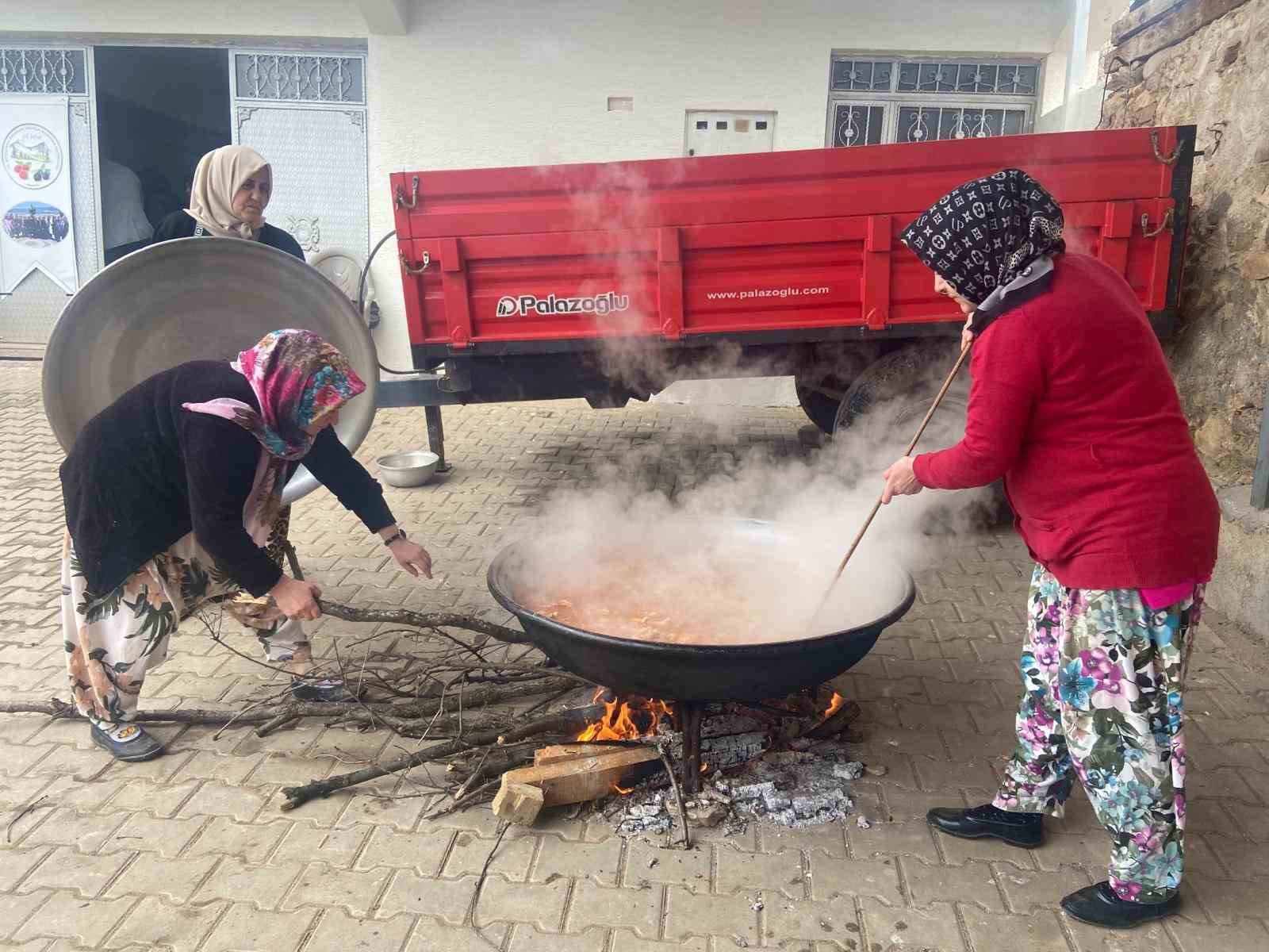 Bu köyde herkes yüzyıllardır Ramazan’ın ilk günü aynı yemeği yiyor