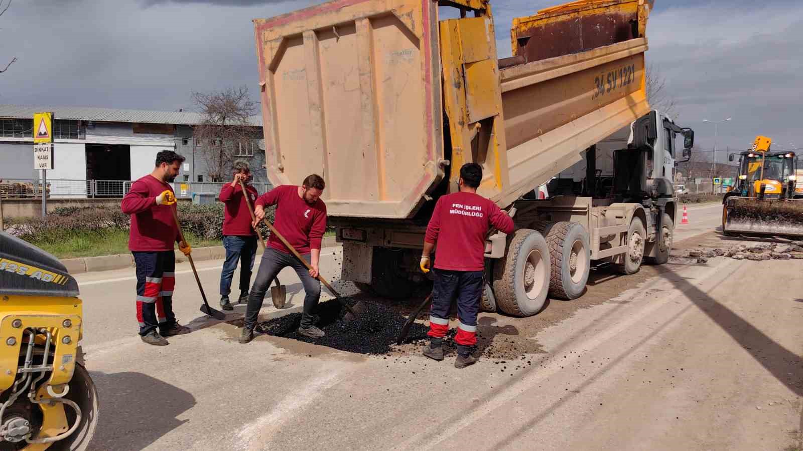 Asfalt işçilerinin Ramazan ayında 200 dereceyi bulan sıcaklıkta ekmek mücadelesi