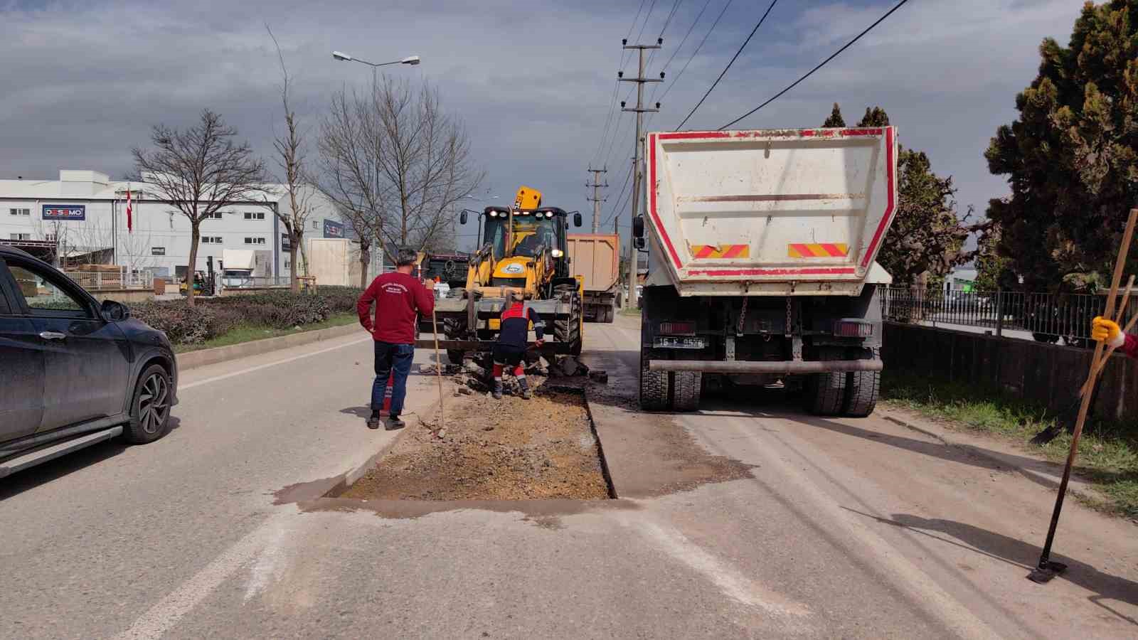 Asfalt işçilerinin Ramazan ayında 200 dereceyi bulan sıcaklıkta ekmek mücadelesi