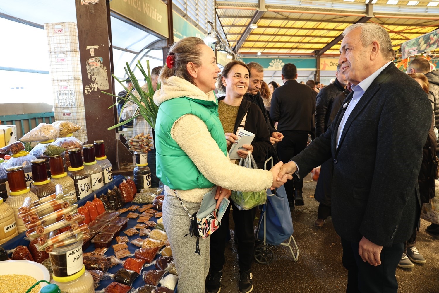 Şadi Özdemir: “Nilüfer’e yaşayan sokaklar kazandıracağız”