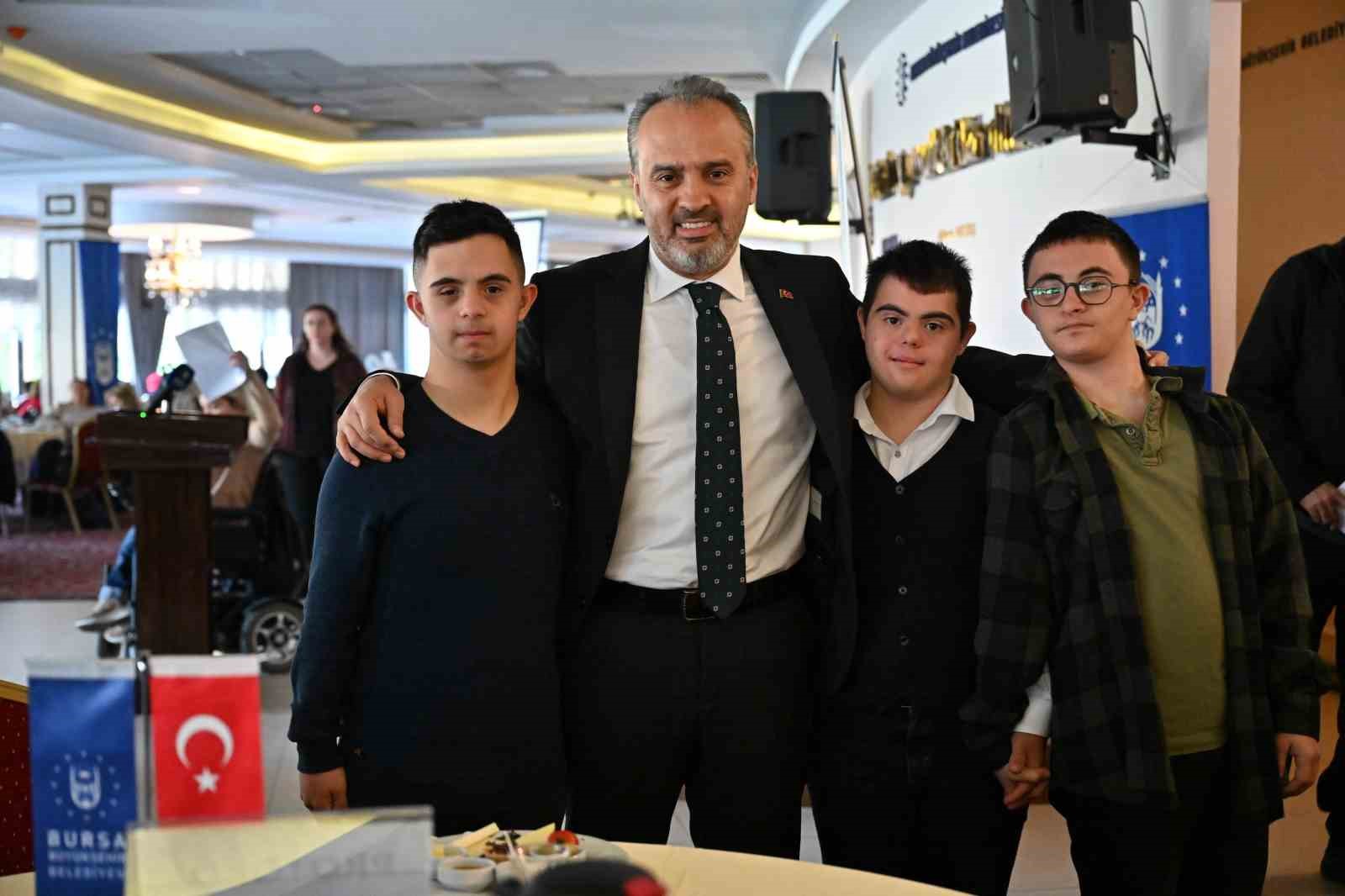 Başkan Aktaş’tan yaşlıların ve engellilerin yüzünü güldürecek projeler