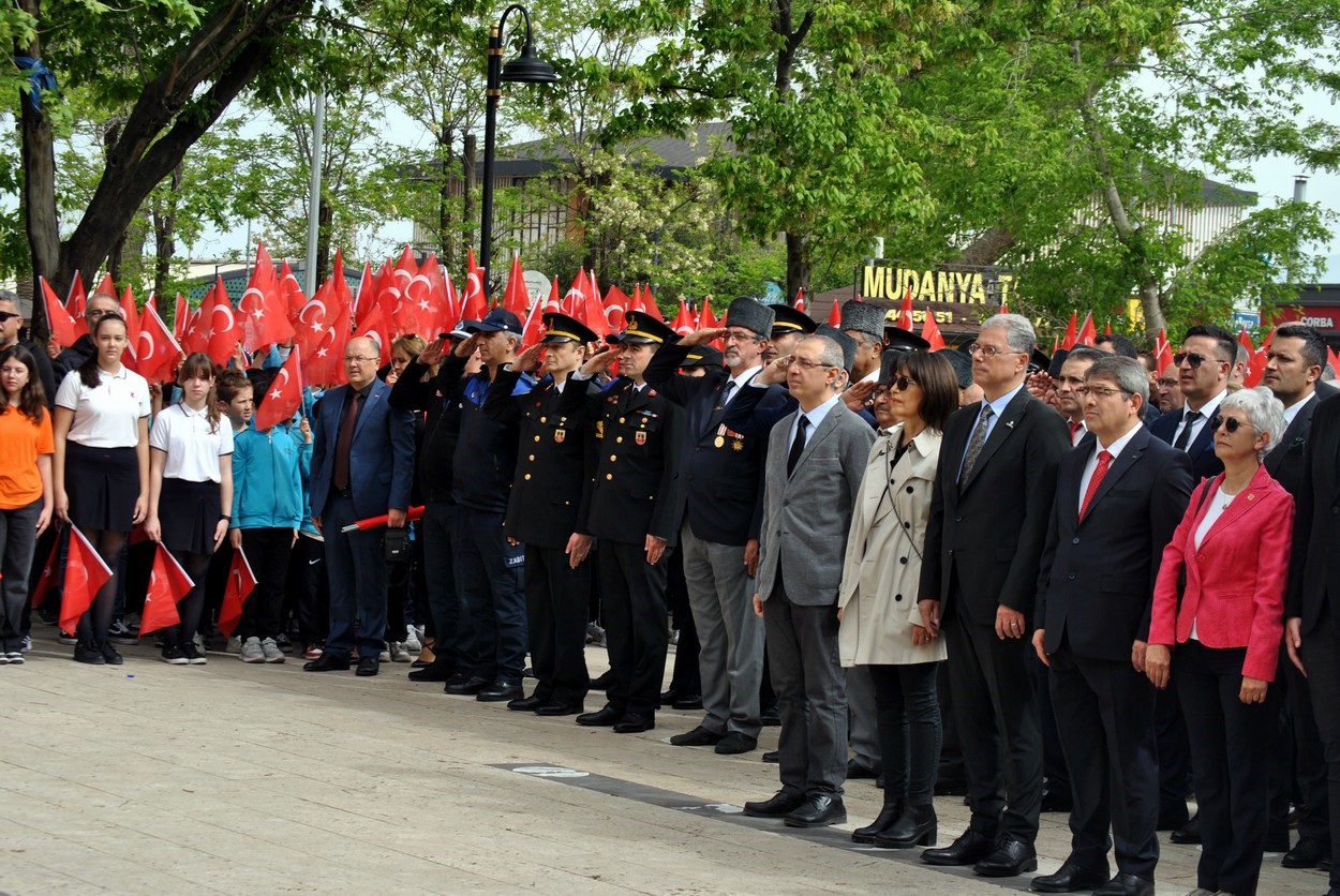 Mudanya’da 23 Nisan bayramı coşkusu