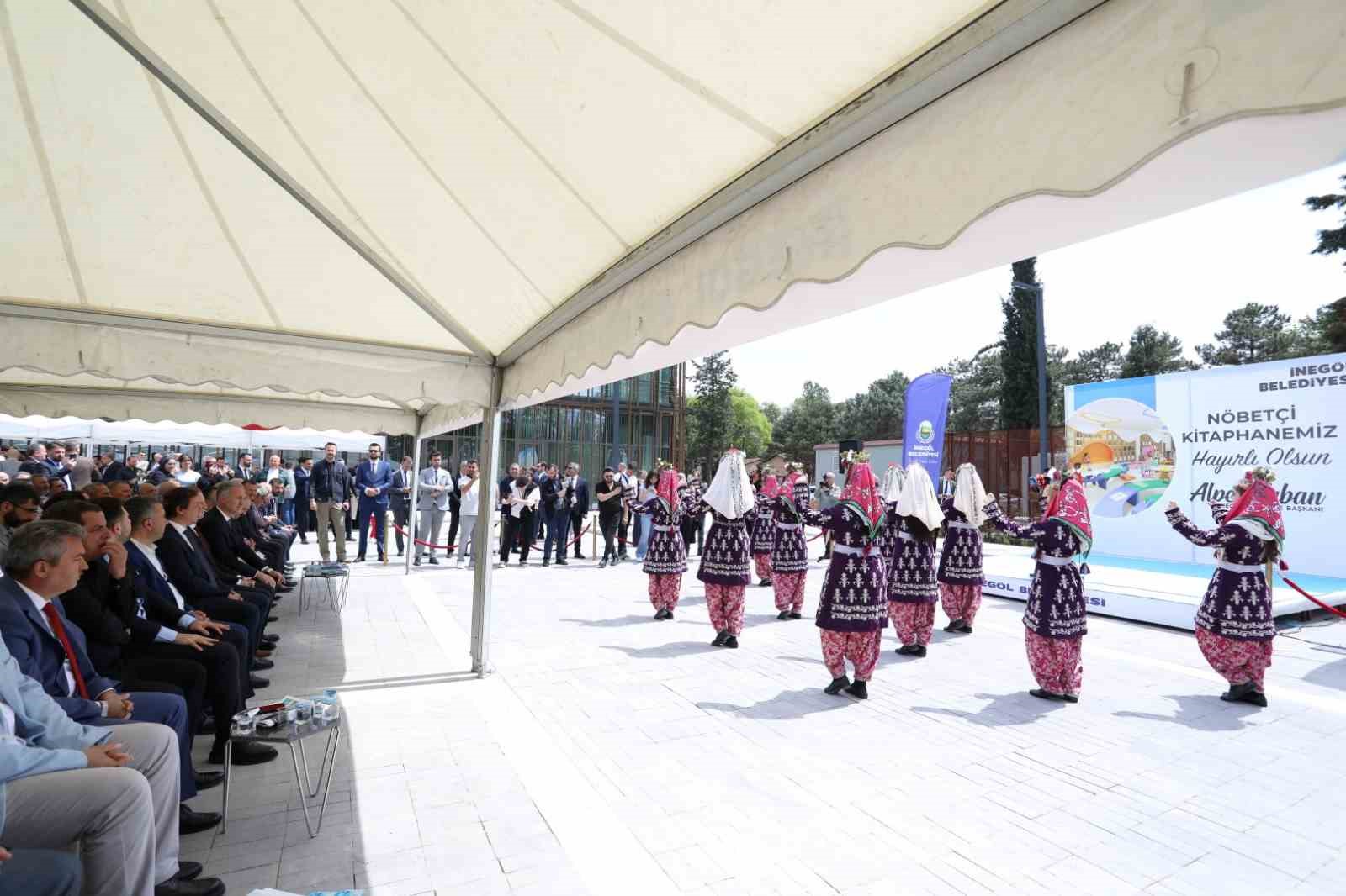 İnegöl’ün yeni ‘Nöbetçi Kütüphanesi’ törenle hizmete girdi