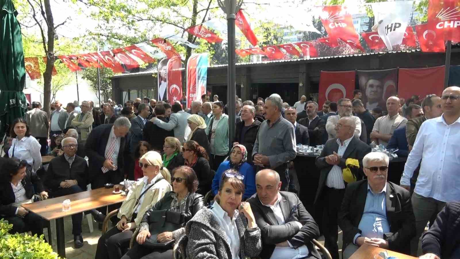 CHP Bursa İl teşkilatı bayramda bir araya geldi