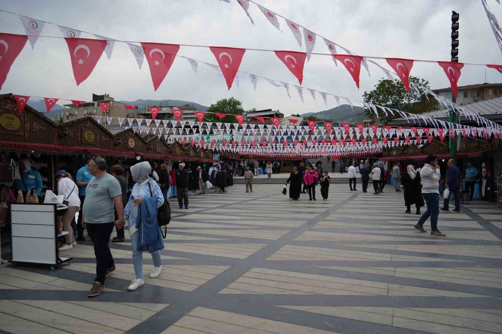 Cezaevindeki hükümlüler üretti, fuardaki ürünler yoğun ilgi gördü