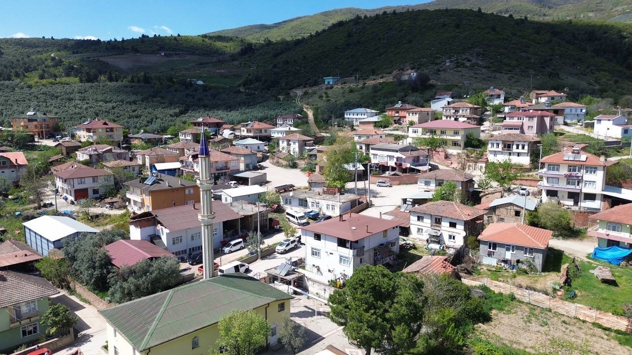 (Özel) Bu köyden şeker hastalığına iyi gelen su fışkırıyor