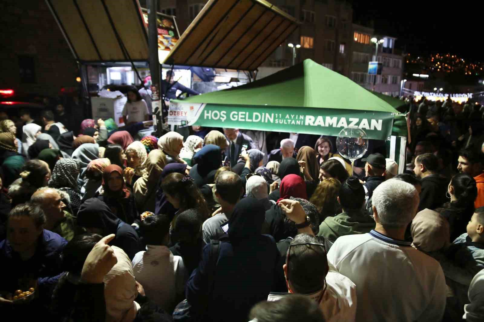 Başkan Bozbey, Kadir Gecesinde vatandaşlarla buluştu