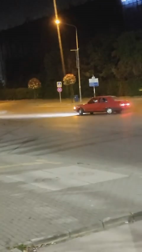 Dakikalarca drift atmıştı, polisten kaçamadı
