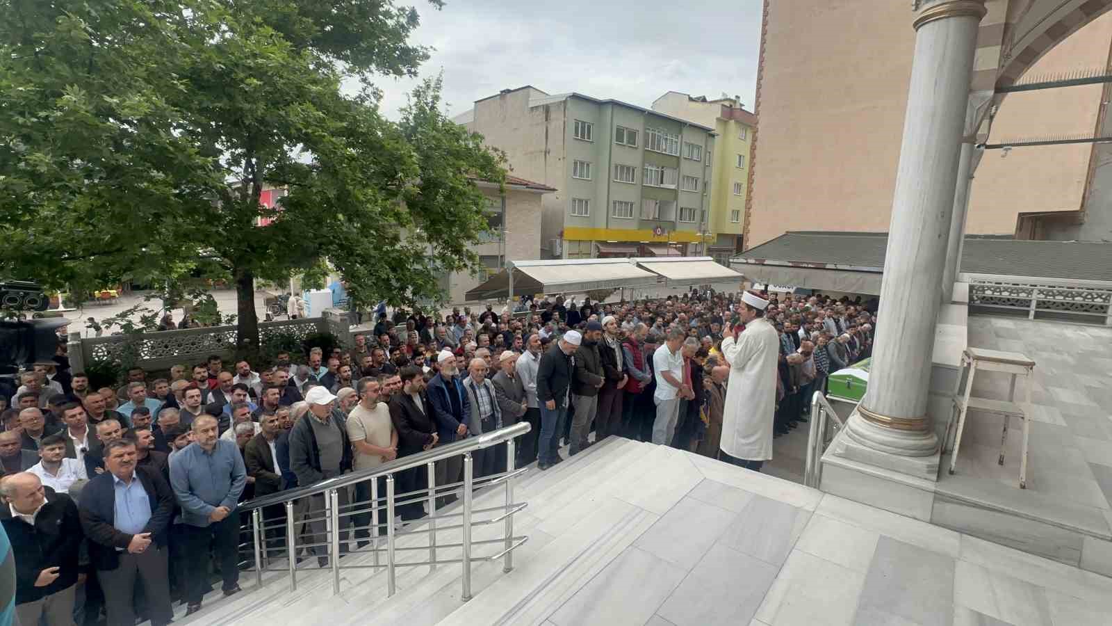 Genç antrenör trafik kazasında hayatını kaybetti, geride kalan görüntüsü yürek burktu