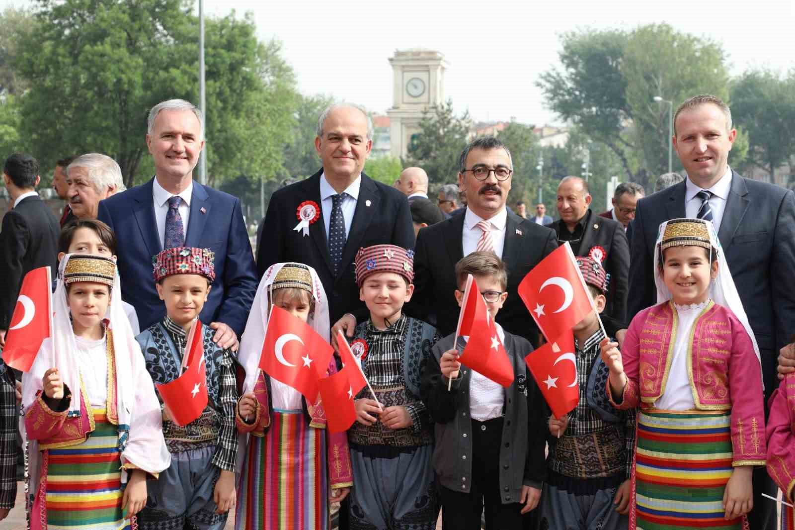 İnegöl’de 23 Nisan coşkusu