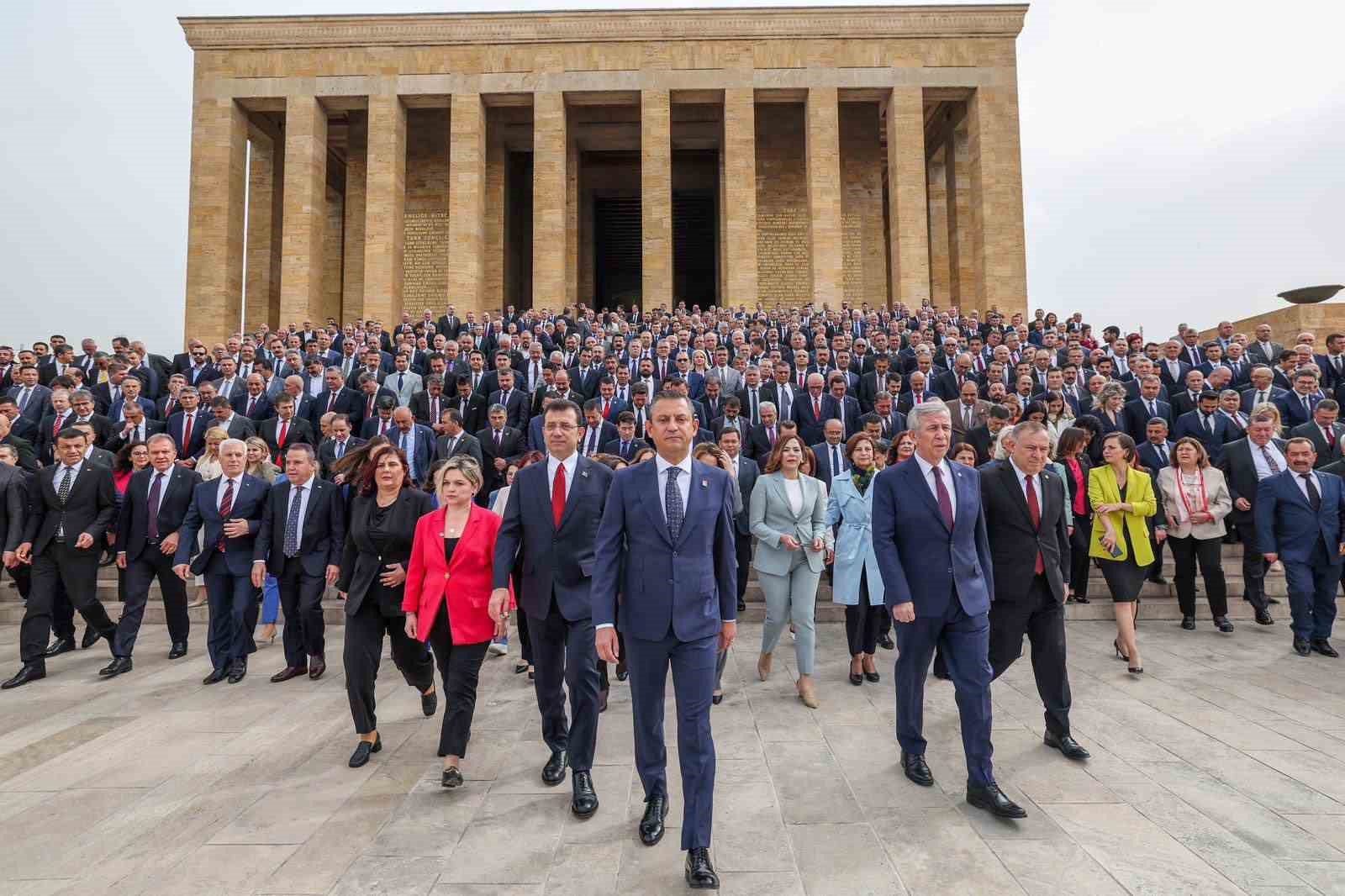 Başkan Şadi Özdemir CHP Yerel Yönetimler Çalıştayı’na katıldı