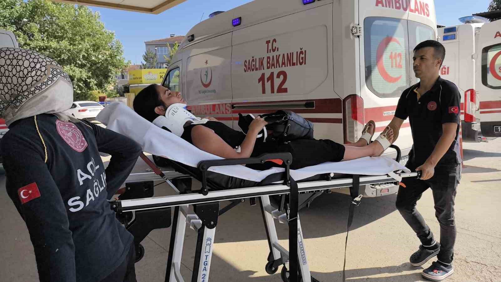 Bursa’da otomobil ile cip çarpıştı: 2’si çocuk 4 yaralı