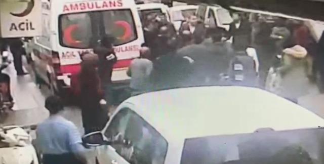 Gaziantep'te sağlık çalışanlarına saldıran kişi kalp krizi geçirdi, acil müdahaleyle hayata döndürüldü