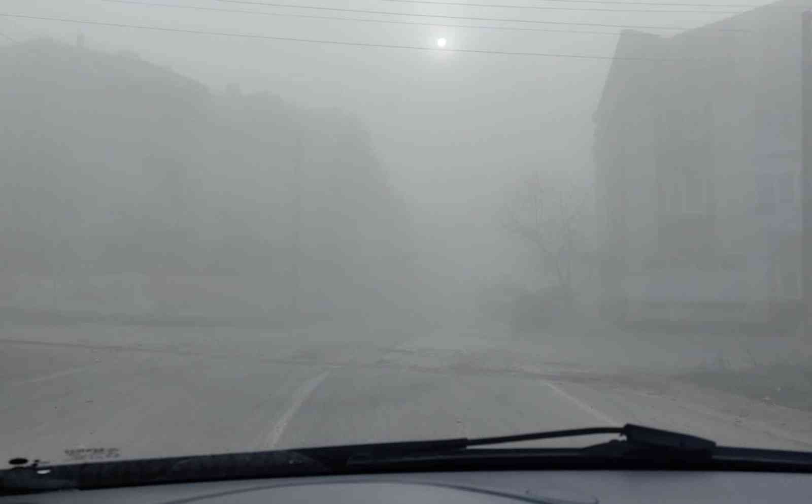 Yoğun sis hayatı olumsuz etkiledi