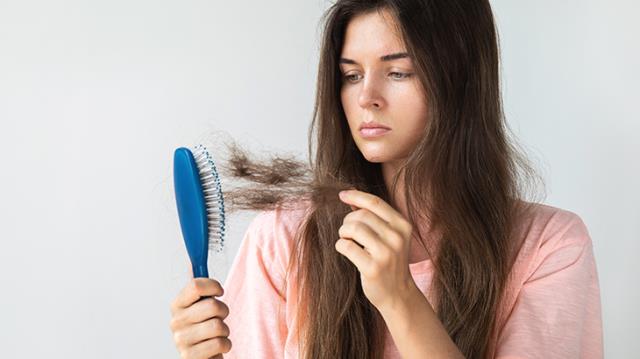 Saç dökülmesi neden olur? Saç dökülmesinin tedavisi nedir?