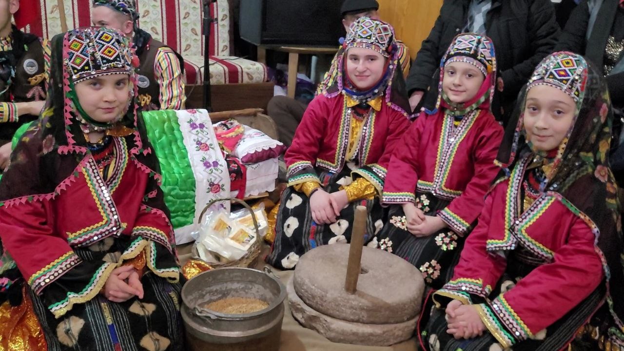 Köylüler büyükşehirde yüzlerce yıllık geleneklerini yaşatıyor