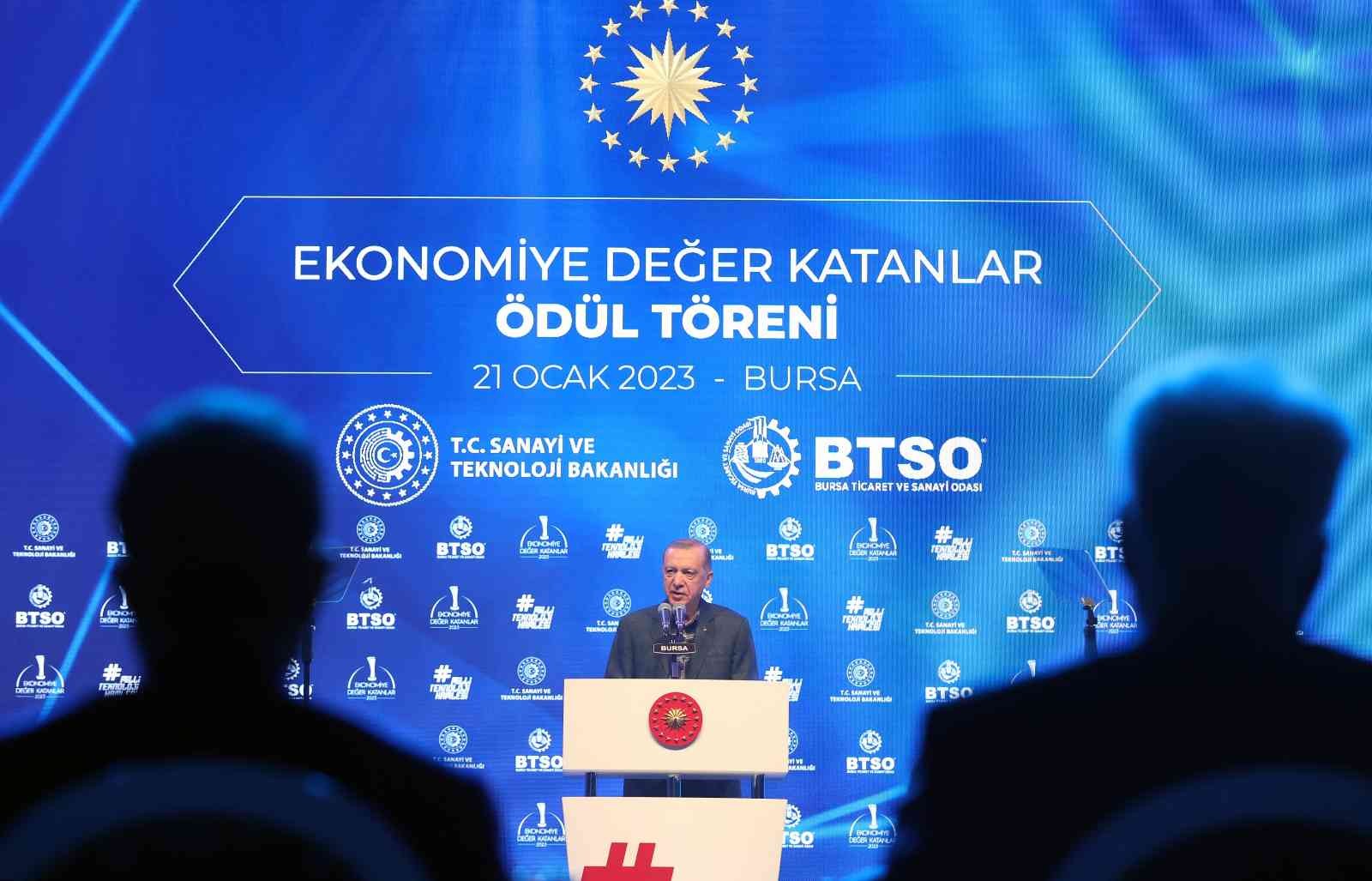Cumhurbaşkanı Recep Tayyip Erdoğan’dan altılı masa ve iddialara sesiz kalan iş dünyasına eleştiri