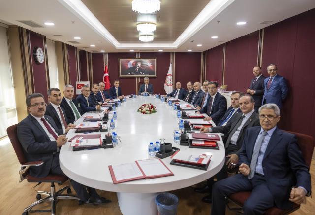 Son Dakika! Yüksek Seçim Kurulu'nun yeni başkanı Ahmet Yener oldu
