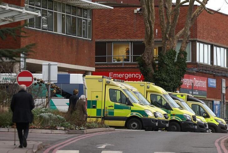 İngiltere'de sağlık sistemi çöktü: Sadece ölümcül durumlarda gelin uyarısı